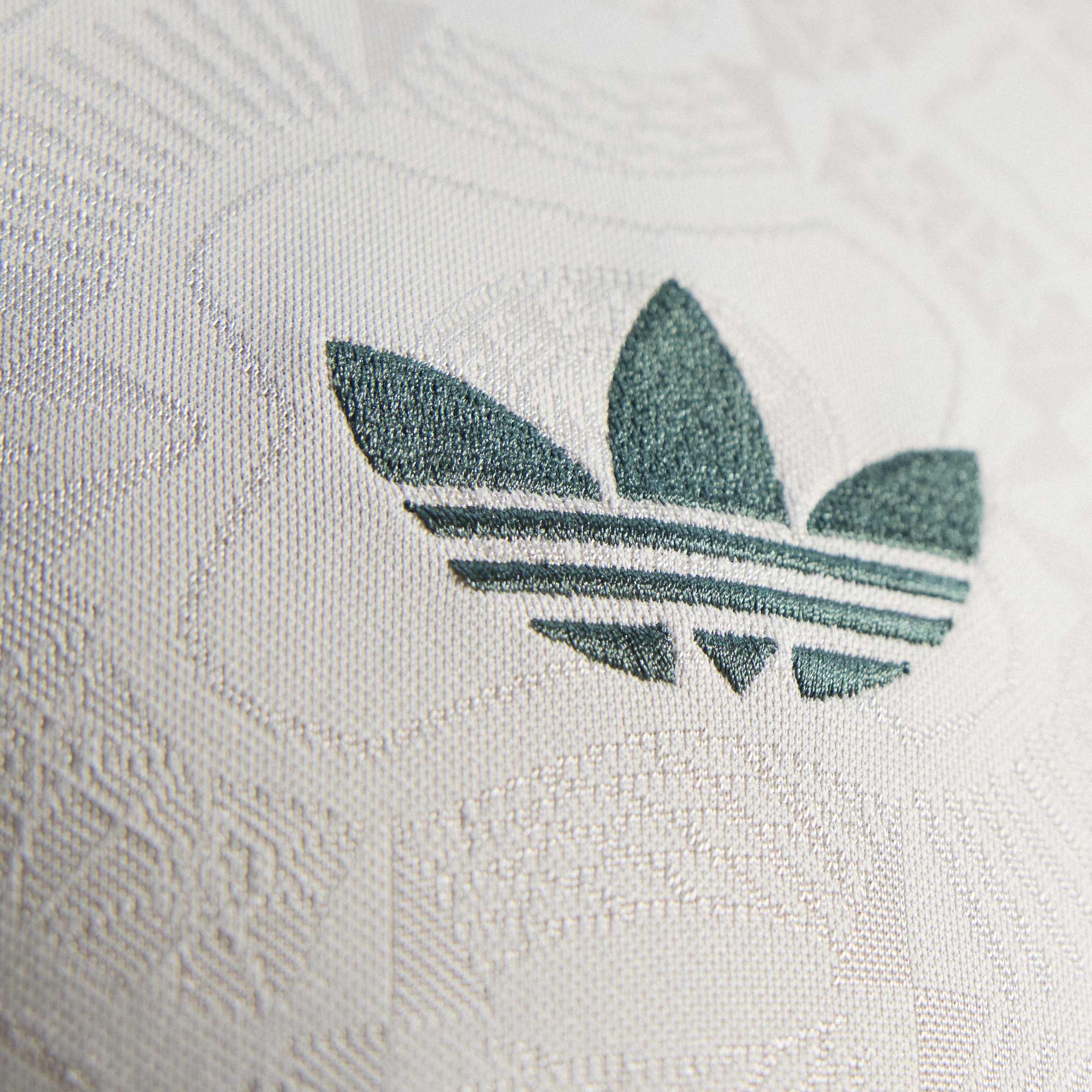 Adidas FC Bayern Munich 2025/26 Octoberfest Jersey